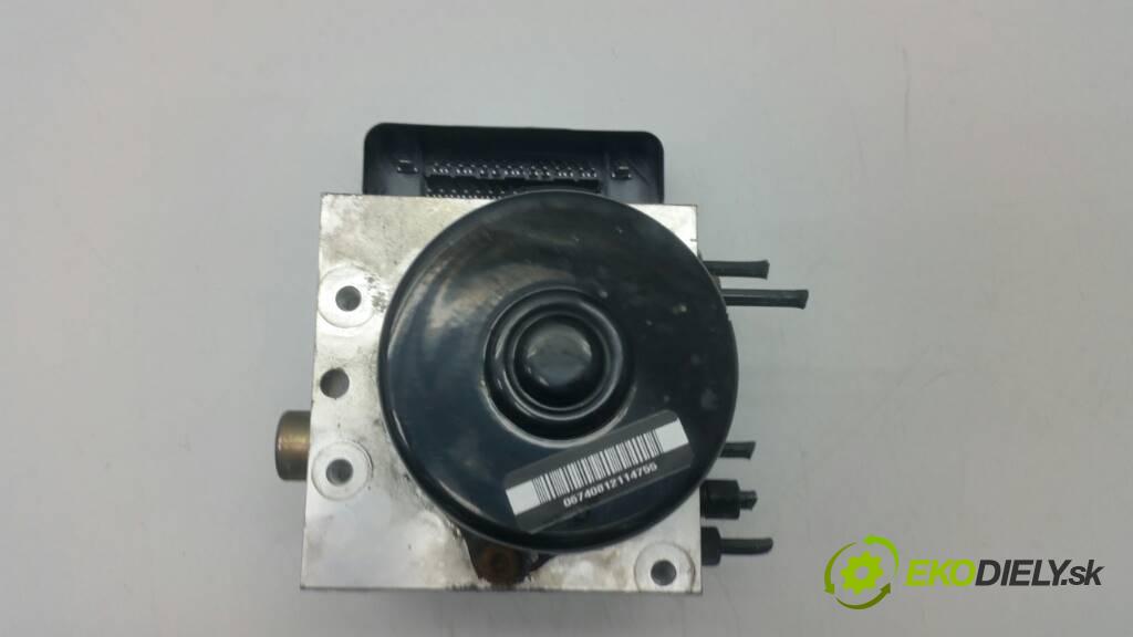 NISSAN NAVARA D40 2006 171 kW D40 2.5 DCI Pumpa ABS 47660EB32A (Pumpy ABS)