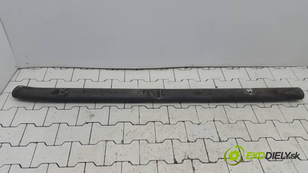 NISSAN NAVARA D40 2006 171 kW D40 2.5 DCI prah pravy  (Ostatné)