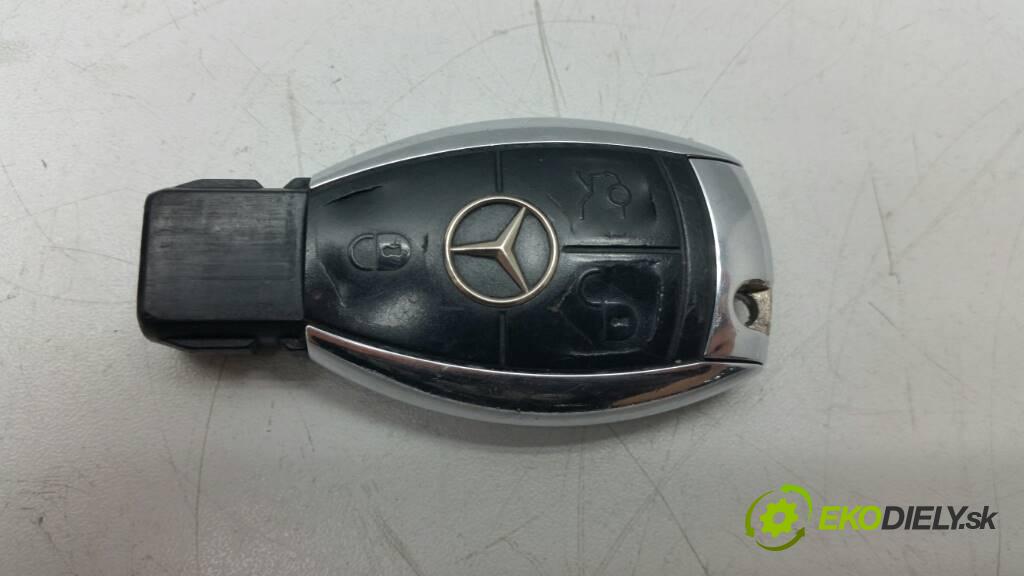 MERCEDES W211 LIFT 2009  LIFT 2.2 CDI spinačka A2115452308 KLUCZYK TRZY FUNKCJE  (Spínacie skrinky a kľúče)