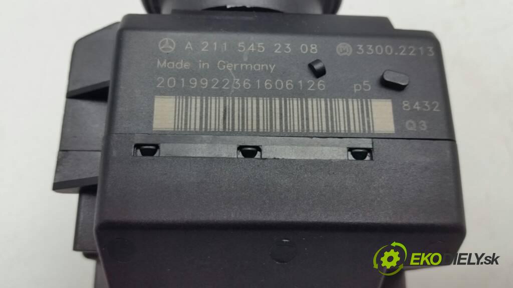 MERCEDES W211 LIFT 2009  LIFT 2.2 CDI spinačka A2115452308 KLUCZYK TRZY FUNKCJE  (Spínacie skrinky a kľúče)