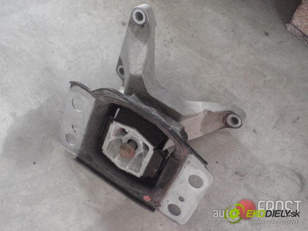 VOLVO V70    BRAK  AirBag Uchytenie Motor Prevodovka V70 S80 1.6 D 07- 