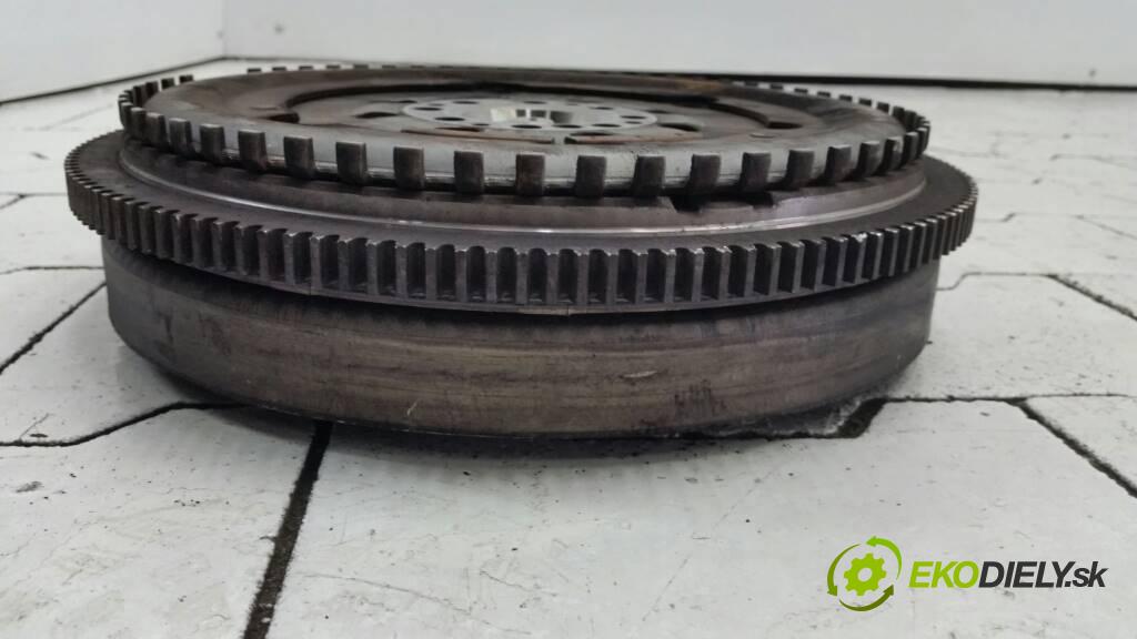 MERCEDES-BENZ C180 W203 2001 96kW W203 2.0 koleso dvojhmota - 917400401