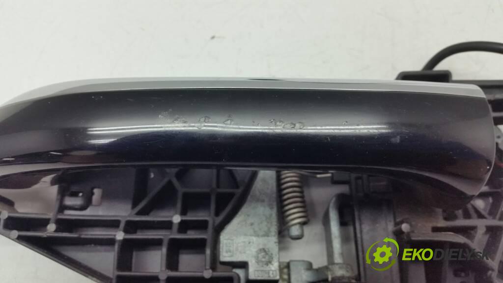 MERCEDES-BENZ GL420 CDI X164 2007 306 kW X164 4.0 Kľučka vonkajšia predný ľavá strana NUMER ZAMAZANY