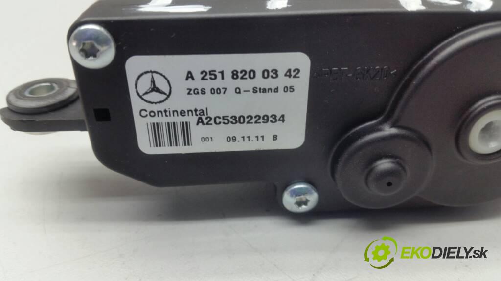 MERCEDES-BENZ GL420 CDI X164 2007 306 kW X164 4.0 Motorček okna zad ľavy A2518200342