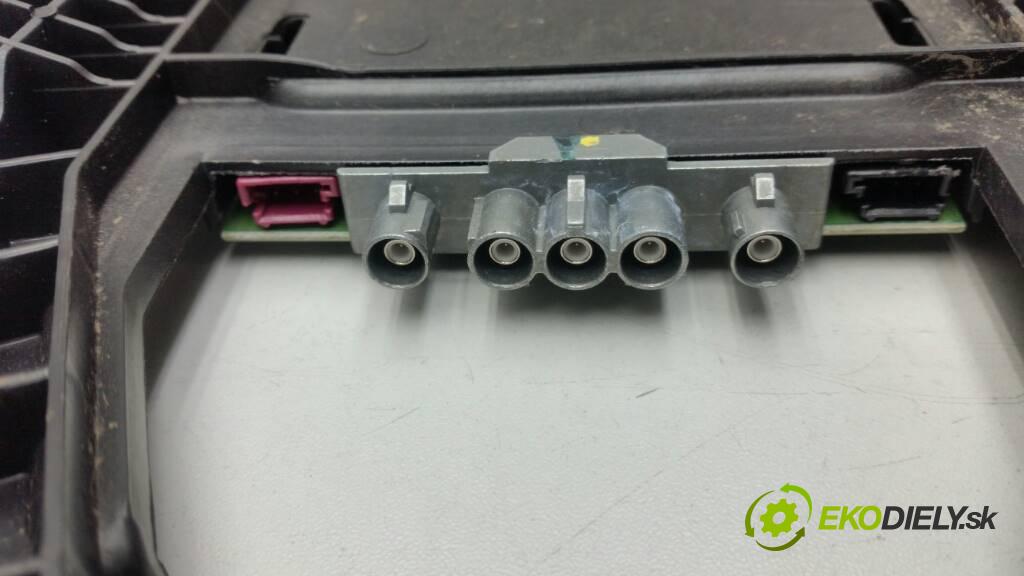 MERCEDES-BENZ GL420 CDI X164 2007 306 kW X164 4.0 Zosilňovač antenový  (Zosilňovače)