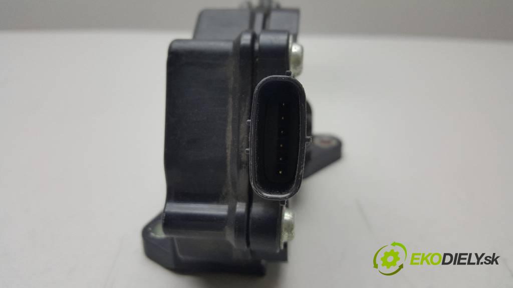 TOYOTA RAV4       Potenciometer plynového pedálu 78110-42030 (Pedále)