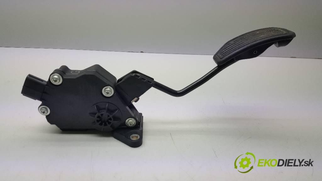TOYOTA RAV4       Potenciometer plynového pedálu 78110-42030 (Pedále)