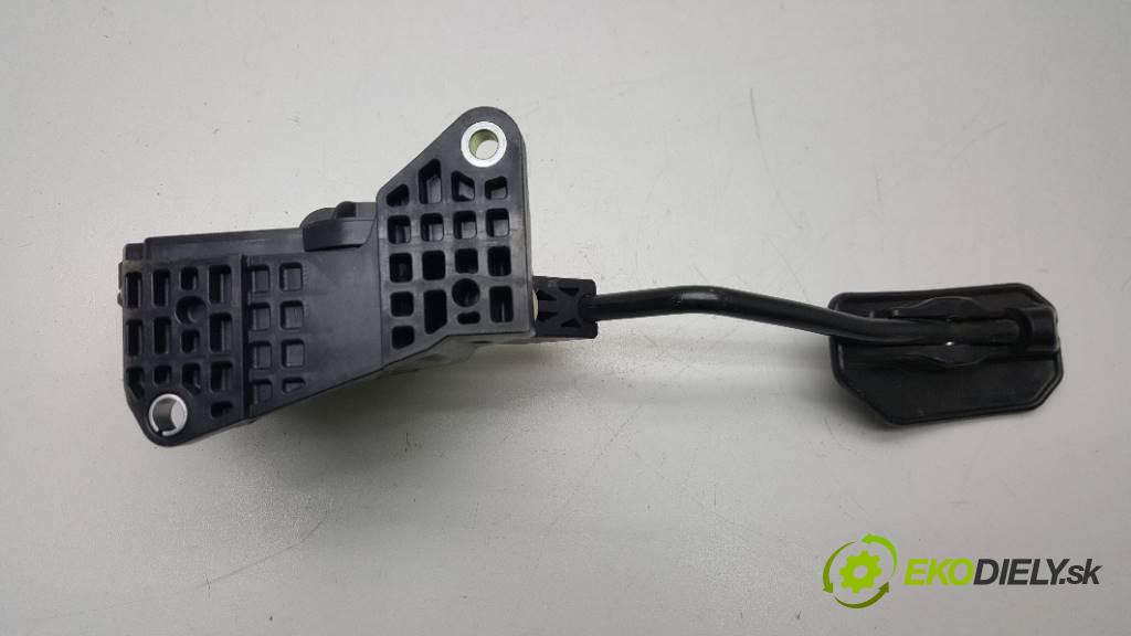 TOYOTA RAV4       Potenciometer plynového pedálu 78110-42030 (Pedále)