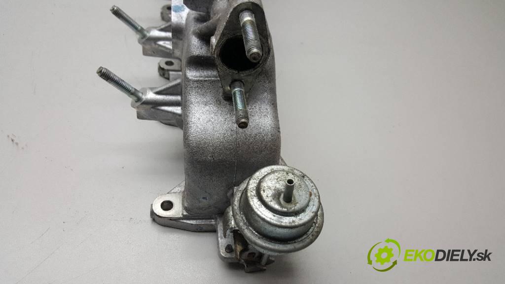 FORD RANGER  2009 105 kW   2500,00 Potrubie sacie, sanie NUMERY ZAMAZANE (Sacie potrubia)