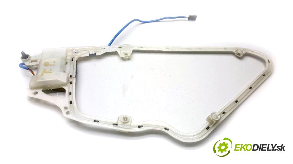 MERCEDES S KLASA W220 S320CDI 2001 197 kW W220 S320CDI 3222,00 zesilovač anténní A2208200475 (Zesilovače)