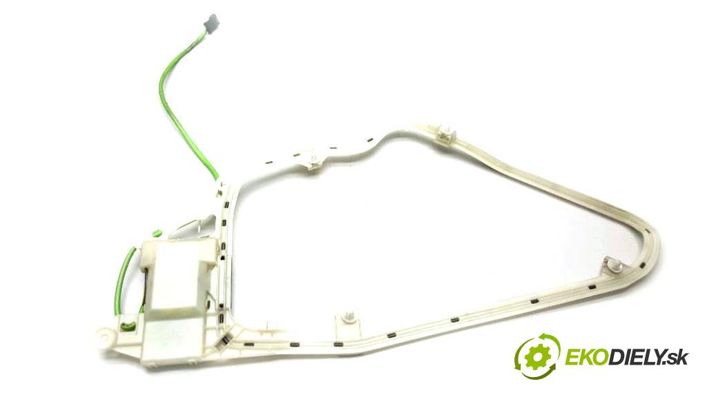 MERCEDES S KLASA W220 S320CDI 2001 197 kW W220 S320CDI 3222,00 zesilovač anténní A2208200375 (Zesilovače)