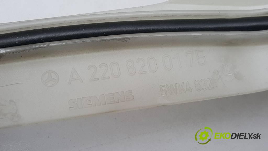 MERCEDES S KLASA W220 S320CDI 2001 197 kW W220 S320CDI 3222,00 zesilovač anténní A2208200175 (Zesilovače)