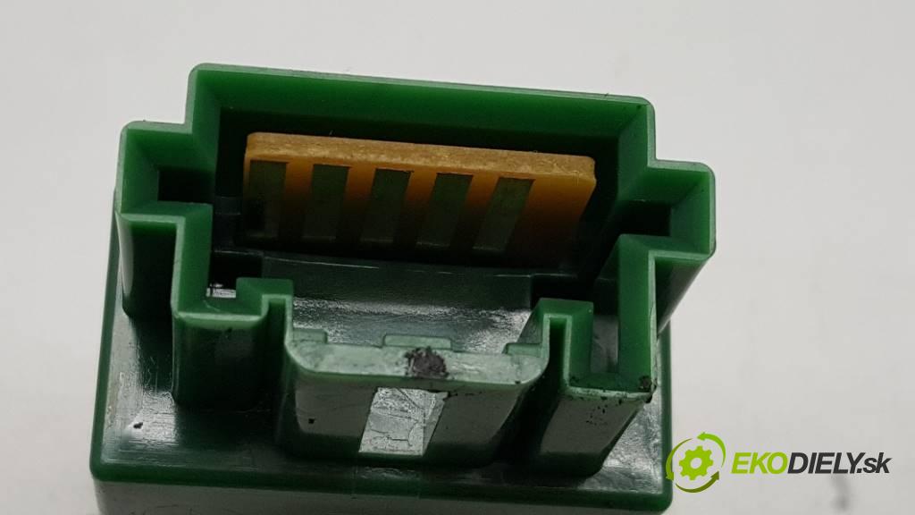 MITSUBISHI ASX   2015 117 kW   1590,00 Prepínač nastavenia svetiel  (Prepínače, spínače, tlačidlá a ovládače kúrenia)