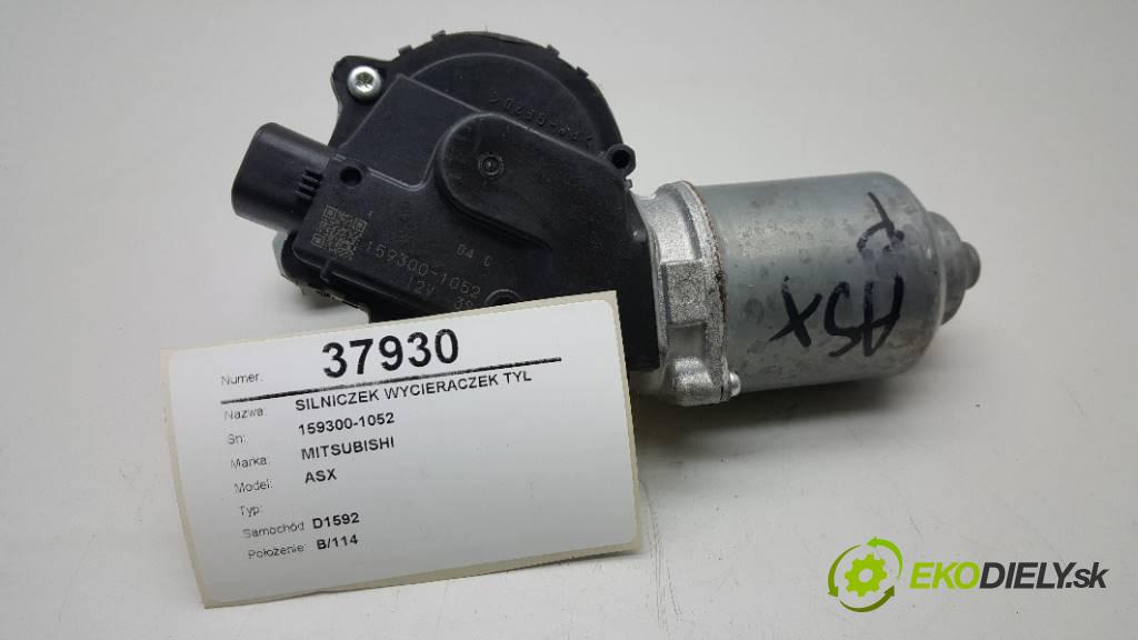MITSUBISHI ASX   2015 117 kW   1590,00 motorek stěračů zadní část 159300-1052