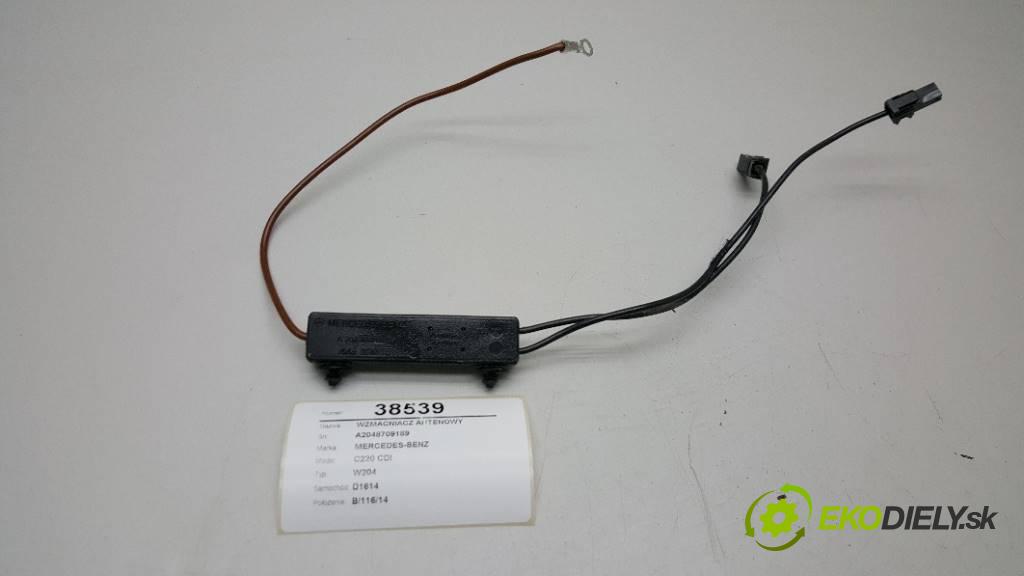 MERCEDES-BENZ C220 CDI W204 2007 136 kW W204 2148 Zosilňovač antenový A2048709189 (Zosilňovače)