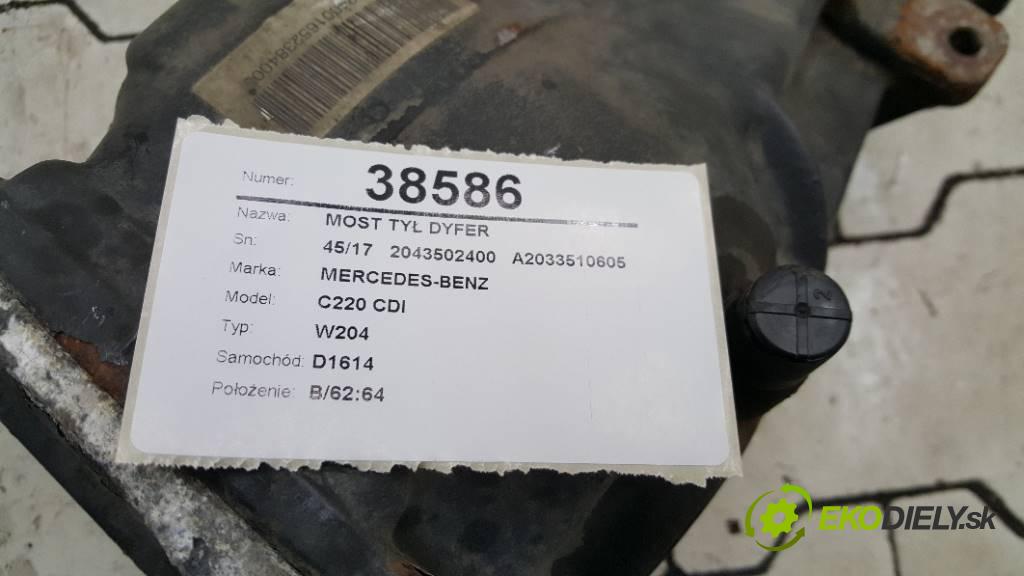 MERCEDES-BENZ C220 CDI W204 2007 136 kW W204 2148 Most zadní část diferenciál 45/17   2043502400   A2033510605 (Zadní)