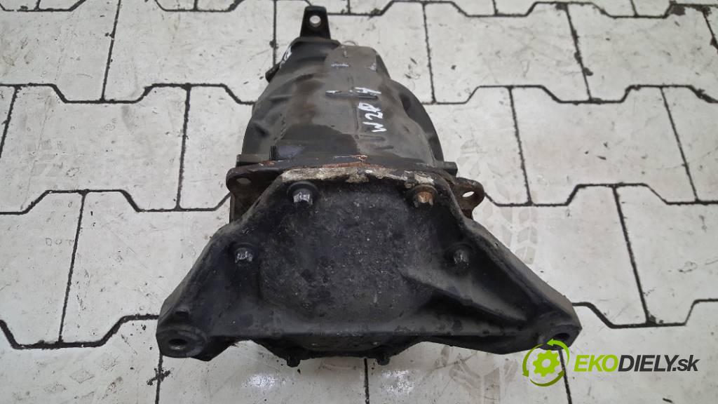 MERCEDES-BENZ C220 CDI W204 2007 136 kW W204 2148 Most zadní část diferenciál 45/17   2043502400   A2033510605 (Zadní)