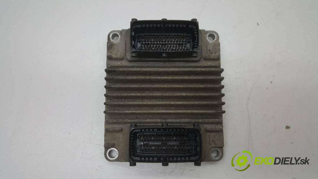 OPEL CORSA C  2000 75 KM   1686,00 riadiaca jednotka Motor 8972272256   09389429  (Riadiace jednotky)