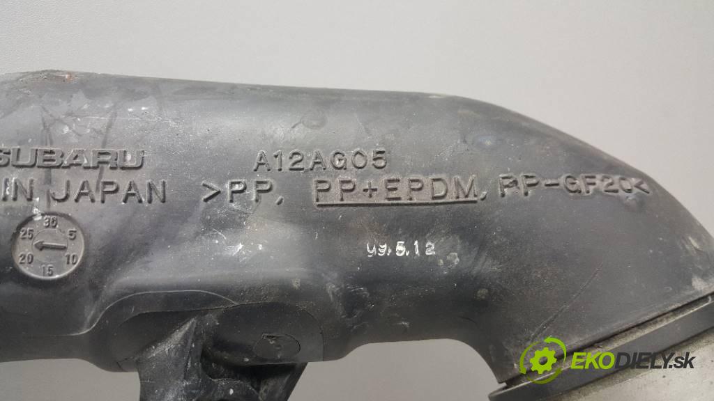 SUBARU FORESTER III 2010 147 kW III 2.0 Rúra hadice trubka vzduchu A12AG05 (Hadice chlazení vzduchu)