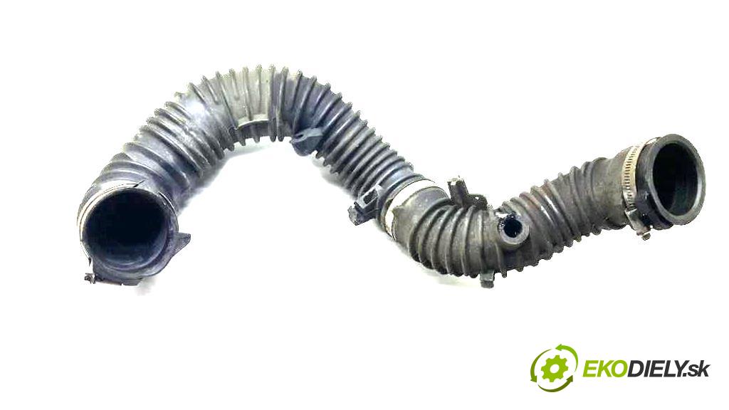 RENAULT TRAFIC II VIVARO 2010 114 kW VIVARO 1996,00 Rúra hadice trubka vzduchu 8200806067   (Hadice chlazení vzduchu)