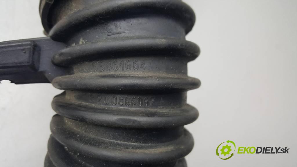 RENAULT TRAFIC II VIVARO 2010 114 kW VIVARO 1996,00 Rúra hadice trubka vzduchu 8200806067   (Hadice chlazení vzduchu)