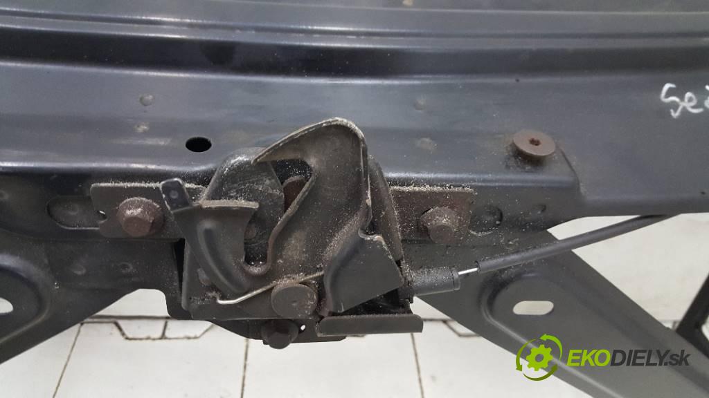 SEAT CORDOBA SX    1.9 TDI  Držiak predný  (Výstuhy predné)