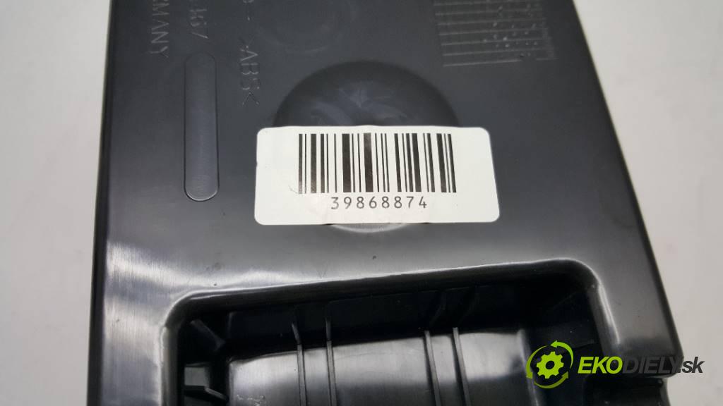 VOLVO V 60  2012 114 kW    1560,00 ccm Priehradka, kastlík prístrojovky 30791467   3986887