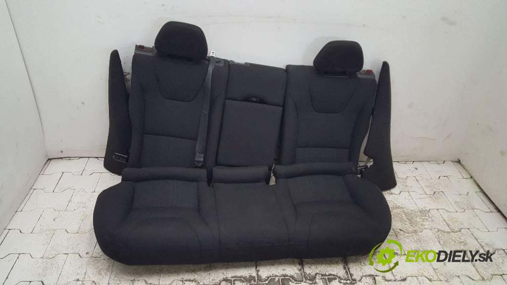 VOLVO V 60  2012 114 kW    1560,00 ccm Sedadlo