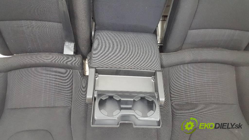 VOLVO V 60  2012 114 kW    1560,00 ccm Sedadlo