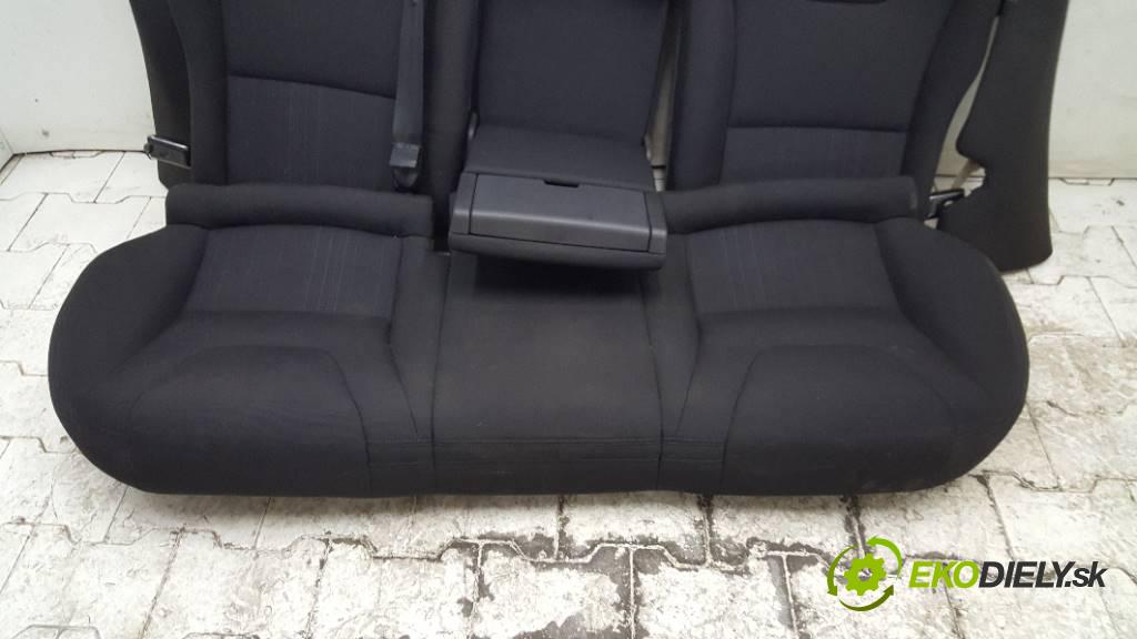 VOLVO V 60  2012 114 kW    1560,00 ccm Sedadlo
