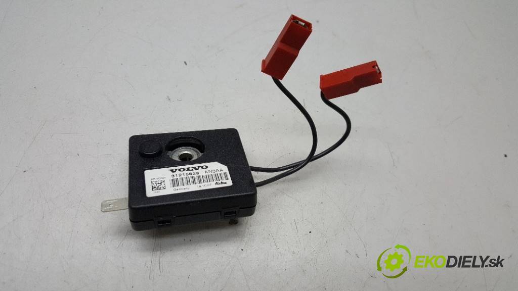 VOLVO S80 II 2007 185 kW II 2400 Zosilňovač antenový 31215629 (Zosilňovače)