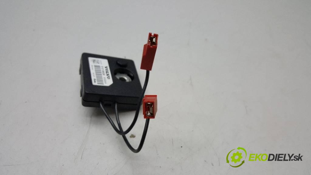 VOLVO S80 II 2007 185 kW II 2400 Zosilňovač antenový 31215629 (Zosilňovače)