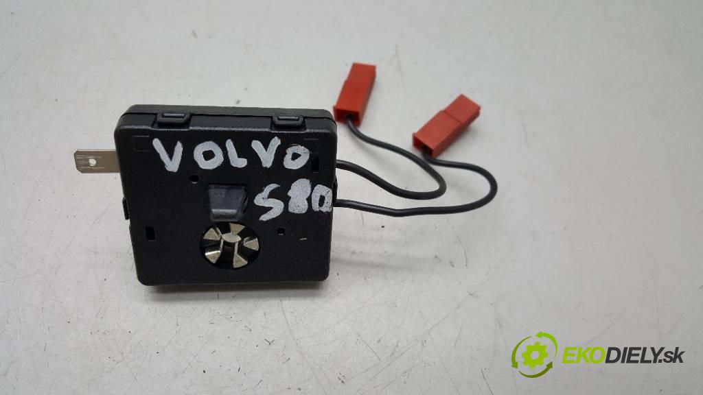 VOLVO S80 II 2007 185 kW II 2400 Zosilňovač antenový 31215629 (Zosilňovače)