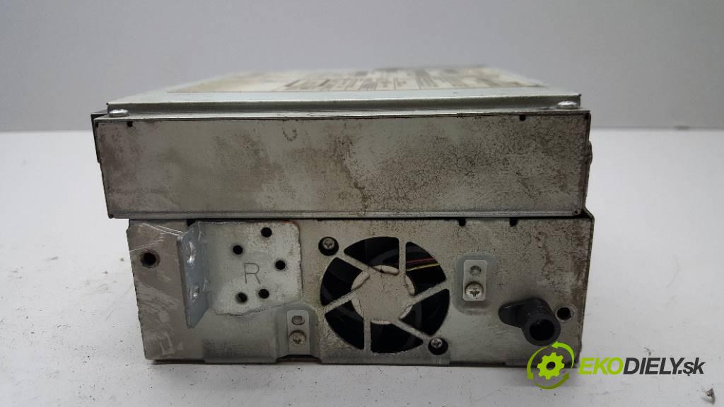 VOLVO V 60  2012 114 kW   1560,00 ccm RADIO 31358278AA  CF6N-18C815-AA   (Audio zariadenia)