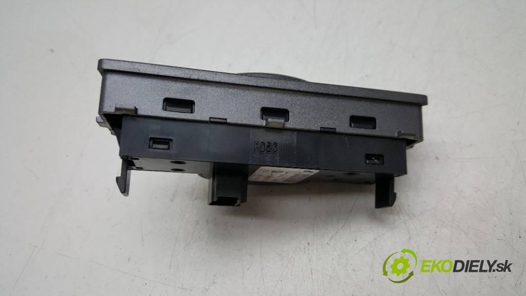 VOLKSWAGEN PHAETON 5.0 TDI 2003 313 kW 5.0 TDI 4921,00 Prepínač svetiel 3D0941531A (Prepínače, spínače, tlačidlá a ovládače kúrenia)