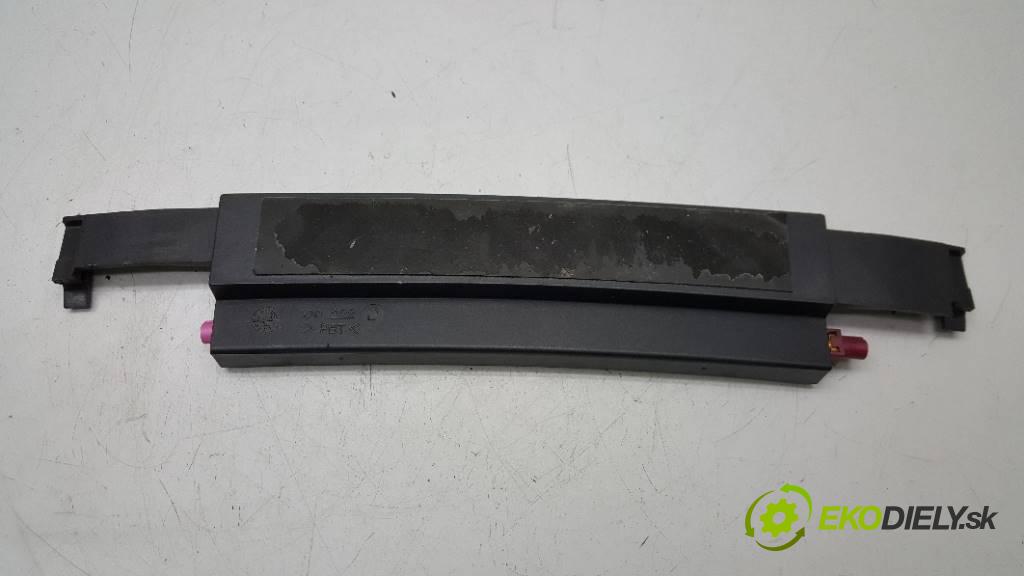 VOLKSWAGEN PHAETON 5.0 TDI 2003 313 kW 5.0 TDI 4921,00 ANTENA 3D0035507H