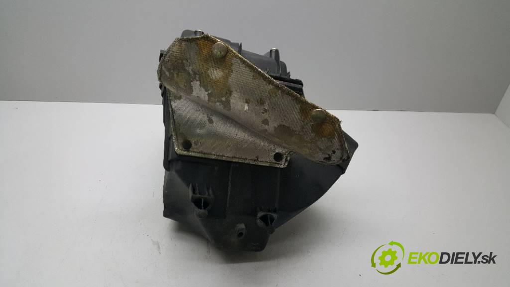 VOLKSWAGEN PHAETON 5.0 TDI 2003 313 kW 5.0 TDI 4921,00 obal filtra vzduchu 3D0129601AA    3D0129620B    (Kryty filtrů)