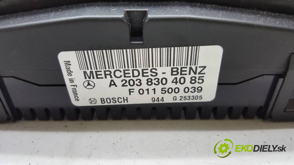 MERCEDES-BENZ C200 KOMPRESSOR W203 C SPORT COUPE 2006 163 kW W203 C SPORT COUPE 1796 Panel ovládania kúrenia KLIMATYZACJI  A2038304085 (Prepínače, spínače, tlačidlá a ovládače kúrenia)