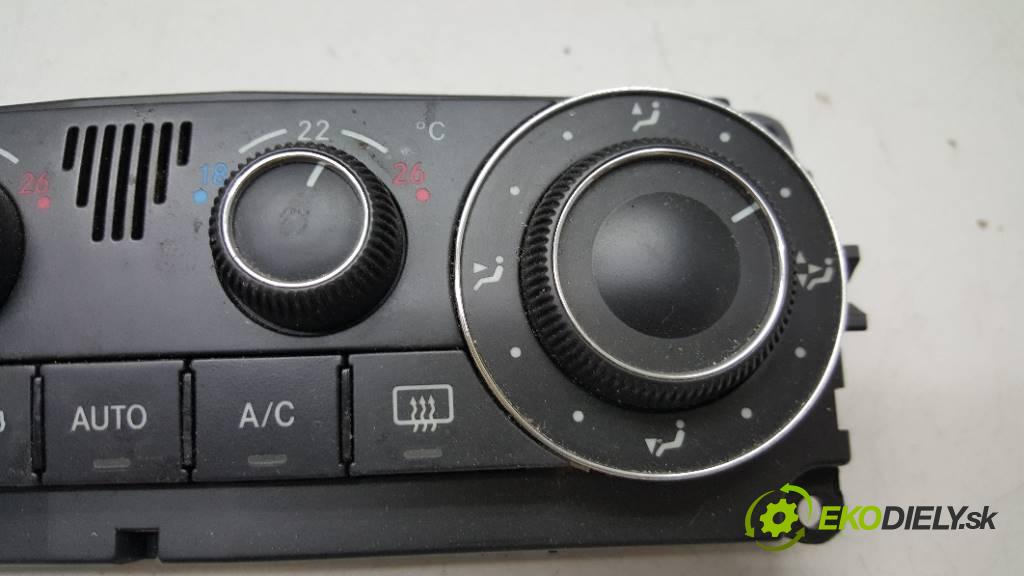 MERCEDES-BENZ C200 KOMPRESSOR W203 C SPORT COUPE 2006 163 kW W203 C SPORT COUPE 1796 Panel ovládania kúrenia KLIMATYZACJI  A2038304085 (Prepínače, spínače, tlačidlá a ovládače kúrenia)