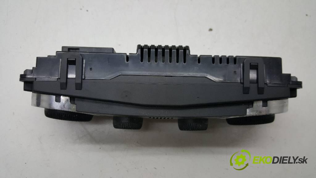 MERCEDES-BENZ C200 KOMPRESSOR W203 C SPORT COUPE 2006 163 kW W203 C SPORT COUPE 1796 Panel ovládania kúrenia KLIMATYZACJI  A2038304085 (Prepínače, spínače, tlačidlá a ovládače kúrenia)