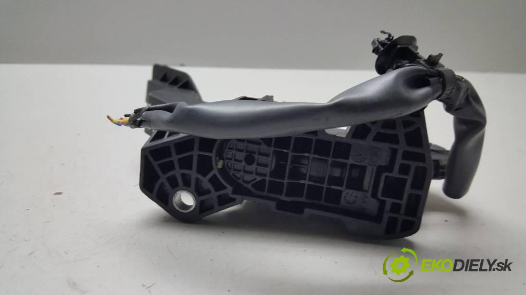 SUZUKI BALENO    2017 90,00   1242,00 Potenciometer plynového pedálu 49400-68P50   (Pedále)