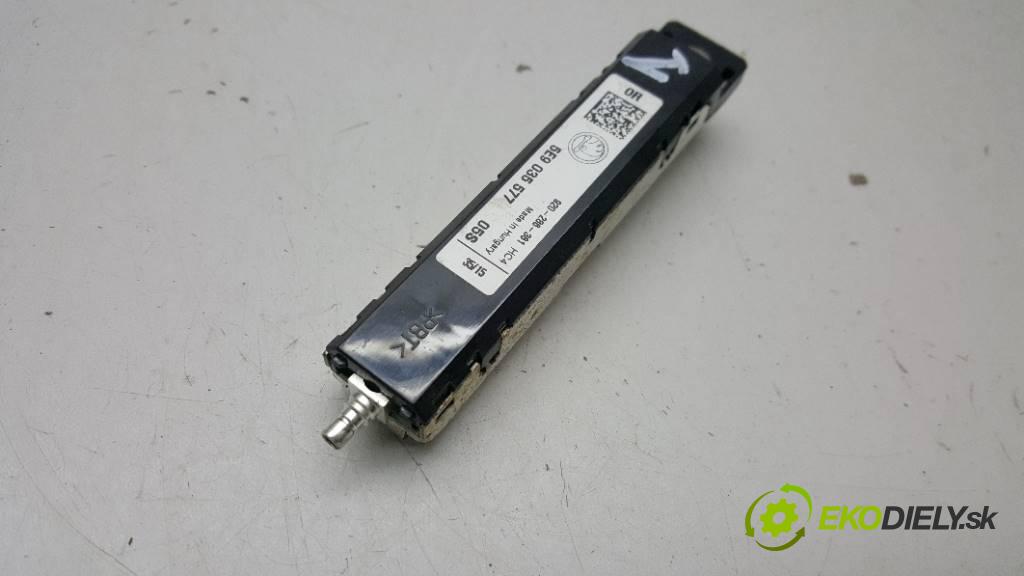 SKODA OCTAVIA III 2.0 TDI 2015 150 kW III 2.0 TDI 1968,00 Zosilňovač antenový 5E9035577  (Zosilňovače)