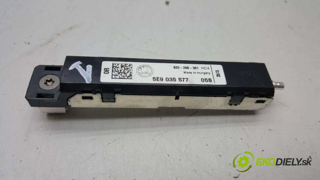 SKODA OCTAVIA III 2.0 TDI 2015 150 kW III 2.0 TDI 1968,00 Zosilňovač antenový 5E9035577  (Zosilňovače)