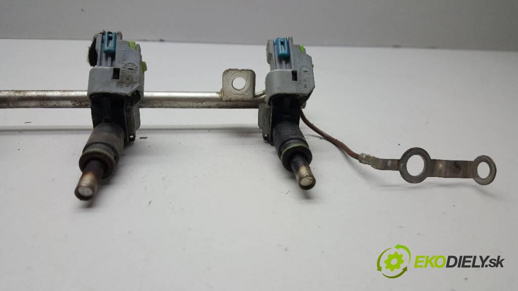 OPEL ASTRA J 1.6 2015 115 kW J 1.6 1598,00 Lišta vstrekovacia 55573667 (Vstrekovacie lišty)