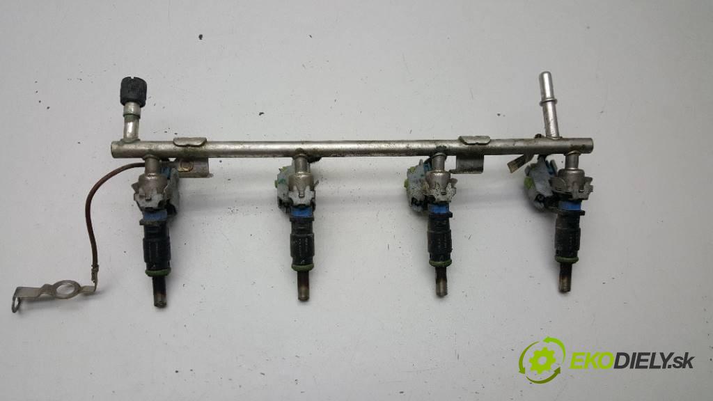 OPEL ASTRA J 1.6 2015 115 kW J 1.6 1598,00 Lišta vstrekovacia 55573667 (Vstrekovacie lišty)