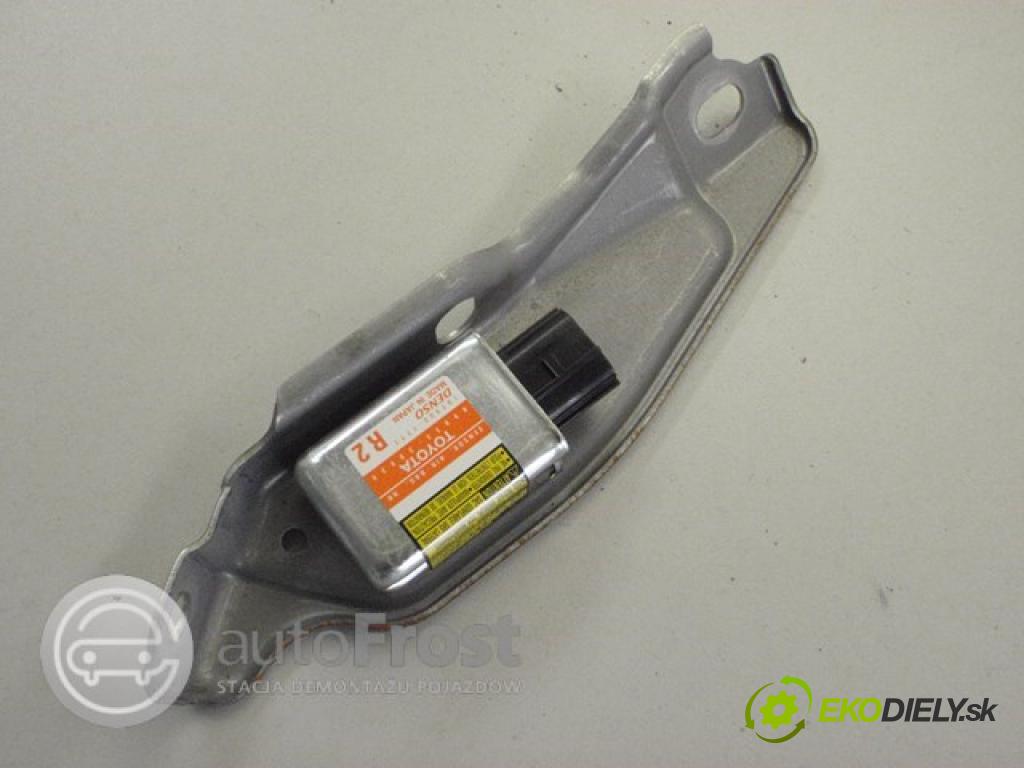 LEXUS GS450H    BRAK  snímač nárazu Lexus gs450h pravý zadní část 