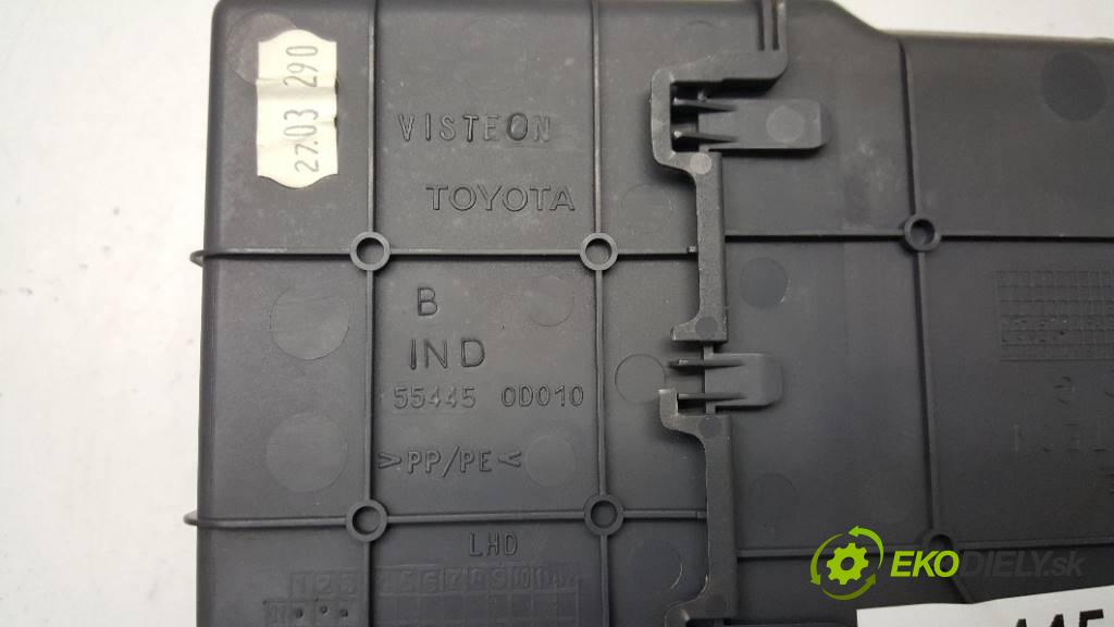 TOYOTA YARIS  2001 50,00 KW I 998,00 Priehradka, kastlík prístrojovky 554450D010