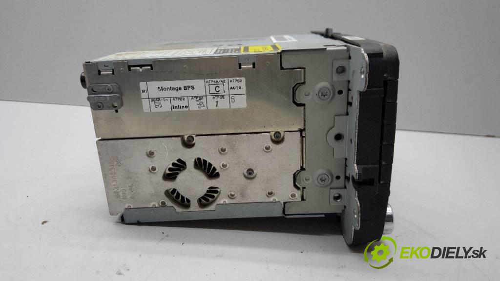 VOLKSWAGEN PASSAT B6  variant 2005 103 KW   1968,00 RADIO 1T0035194D (Audio zariadenia)