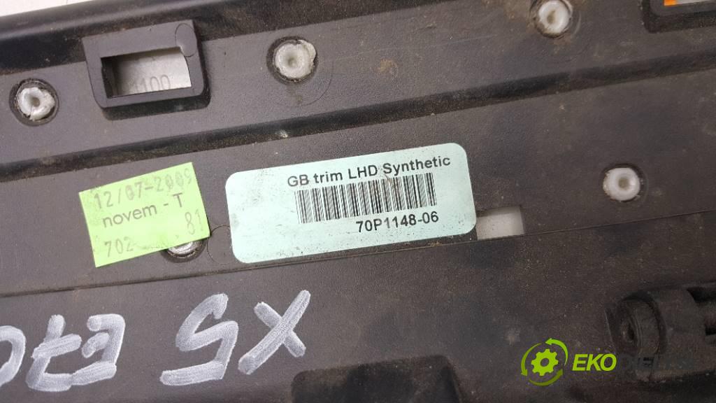 BMW X5    E70  Priehradka, kastlík spolujazdca PORYSOWANA  (Priehradky, kastlíky)