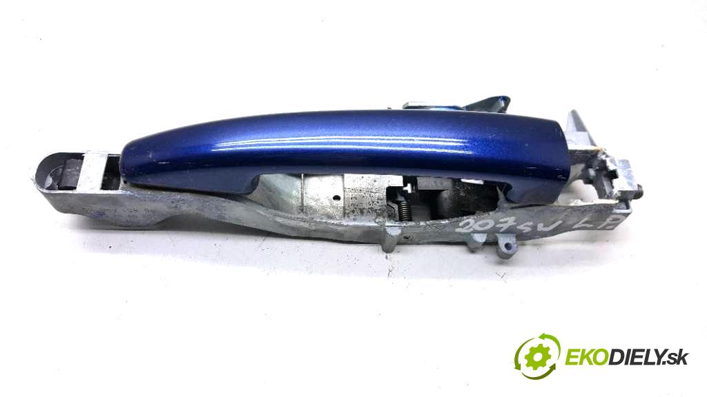 PEUGEOT 207  2009 70KW I 1397 Kľučka vonkajšia predný ľavá strana 